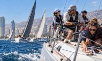 Weekend warriors: Sails up, apples out and books in the park