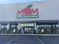'We're not a boutique store': MOM's Organic Market opening first Illinois store in Mount Prospect