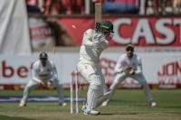 Australia struggle against South Africa quicks in first Test