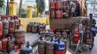 India’s LPG imports shift back to UAE as US supplies plunge 58%; Oman leads LNG imports in Sept