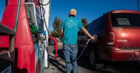 With midterms approaching, Americans’ confidence in the economy is in a tailspin