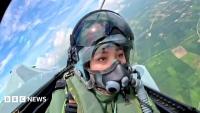 Thai Queen makes first solo flight in fighter jet