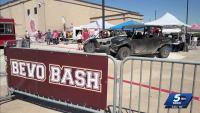 Oklahoma fans celebrate Bevo Bash tradition en route to Red River Rivalry