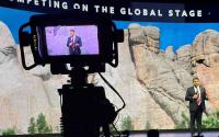 WTTC Honours US Ambassador Nick Adams With Global Tourism Leadership Award