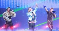 BigBang throws concert in Taipei; Jay Chou shares photos with group