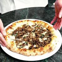 An Italian restaurant that respects its masters