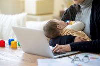 Dual-Income Homes Outnumber Stay-at-Home Wives 2.5 to 1 in Japan