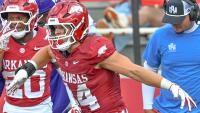 Arkansas vs. Tennessee: Bogle already near last season’s tackle total