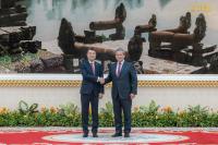 Cambodia, Vietnam Deepen Ties With Six Deals, Reaffirm $20 Billion Trade Target