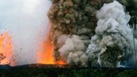 Crisis on Hawaii trails due to earthquakes and risk at Kīlauea volcano with over 200 aftershocks