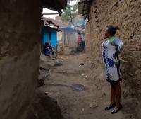 Another VIDEO from Nairobi’s Majengo slums emerges - Wanawake Wanajiuza Kama Nyanya! Uchumi Ni Mbaya (WATCH)