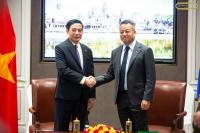 H.E. Gen. Tea Seiha Holds Bilateral Talks with Vietnamese De...