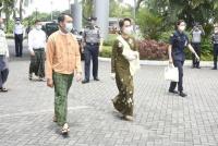 Lawyers give arguments whether to charge or not against Former...