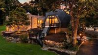 ‘Spaceship’ Dome Home Touches Down in New Jersey for Under $1 Million