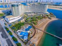 Haneen Al Saify takes over Serenity Pool at  Waldorf Astoria Doha Lusail