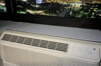 Chicago resident gets reality check about AC rule after condo stayed 80 degrees during 50-degree weather