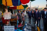 Lee Steps Up Social Media Posts After Mexico Trip Sparks Reflection