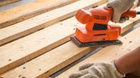 Man Turns Old Wood Pallets Into A Space-Saving Piece Of Furniture With An Impressive DIY