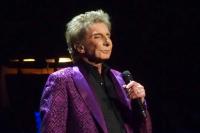 Barry Manilow cancels Las Vegas shows after contracting bronchitis
