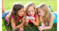 Greece submits bill to ban social media access for children under 15