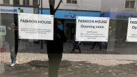 Signs appear in window of former Next store in Middlesbrough advertising 'fashion house'
