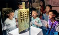 Chinese cities introduce autumn breaks to inspire more family outings