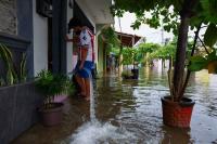 Mexico’s Sheinbaum urges coastal residents to remain indoors as Hurricane Simon nears coast