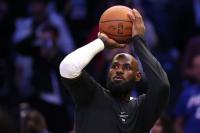 LeBron James’ commute has drawn attention. Here’s what we know about the 76ers star’s helicopter trips from New York.