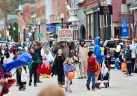 This small Iowa city is a Halloweentown on the Mississippi