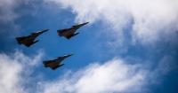 At least three deceased in a new bombing by the Colombian Air Force against a guerrilla camp.