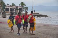 Mexico’s Sheinbaum urges coastal residents to stay indoors as Hurricane Simon nears