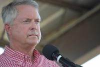 A beginner’s guide to the strange stories swirling around U.S. Sen. Roger Marshall of Kansas