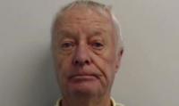 Inquiry to be held into death of paedophile ex-football coach Kenneth Divers who was extradited from Vietnam