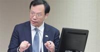 Health minister defends harm reduction amid Taipei mayoral race clash