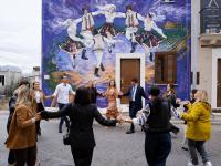 PHOTO // Mural inspired by Moldovan hora tradition unveiled in Italian town