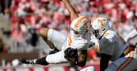 Tennessee rallies in 4th quarter to beat Arkansas 24-17