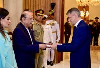 Azerbaijani ambassador presents credentials to President of Pakistan
