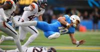 Broncos defense keeps Denver competitive while offense remains shaky
