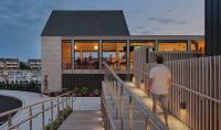 Four timber-clad projects by Parnagian Architects: Your Next Employer?