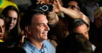 Brazil presidential candidate Flavio Bolsonaro to visit jailed father