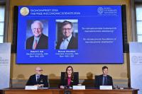 2 Americans Win Nobel Prize for Theories of Stabilizing Economies