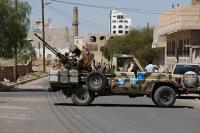 Yemeni government forces killed and wounded in Houthi missile attacks in Lahj