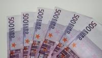 Germany’s minister spends €188,000 of public money on photographers and makeup artists