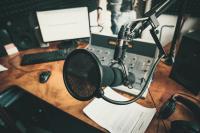 The Independent Radio Stations Keeping L.A.’s Music Scene Weird