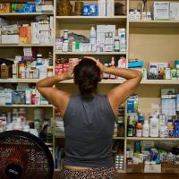 People turn to free community pharmacies as medicines grow scarce