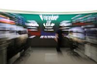 Asian stocks hit 2-month low on AI jitters, bonds find favour