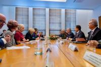King meets representatives of Australian mental health organisations