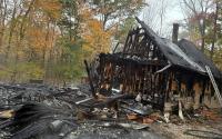 2 cats believed dead after Maine house fire