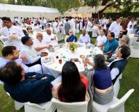 Rahul Hosts Tea for Oppn MPs, Civil Society Members
