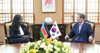 FM Cho requests South Sudan to ensure safety of S. Korean troops, nationals